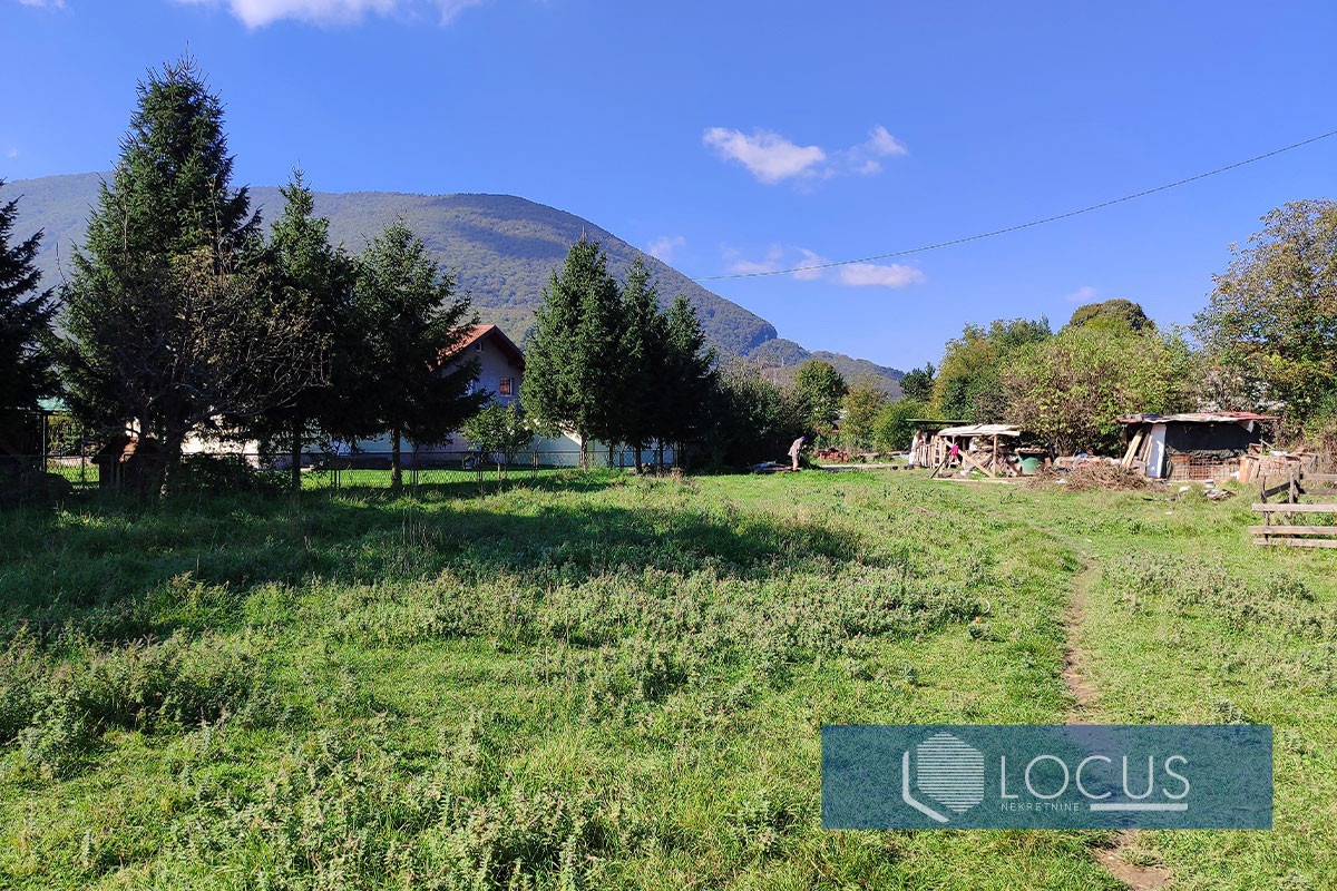 LOCUS: Građevinsko zemljište 9.774m2, Plandište, Ilidža 2
