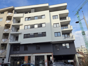 Uskoro useljivo! Poslovni apartman 41 m2 u centru