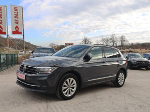 VW Tiguan 2.0 TDI DSG7 150KS Kamera LED ACC FACELIFT