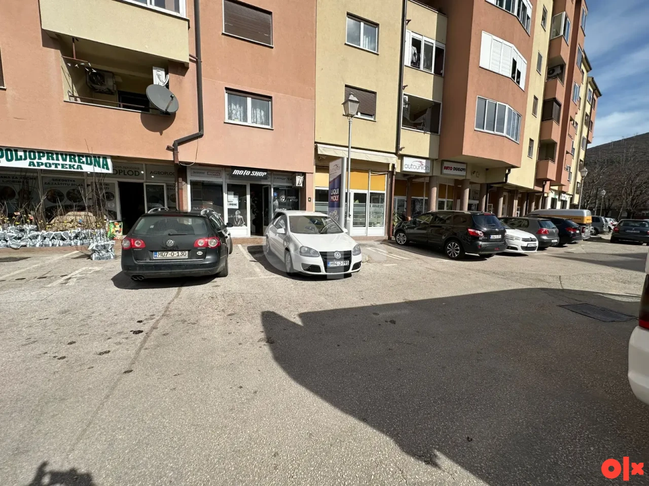 Prodajem poslovni prostor kod auto union servisa