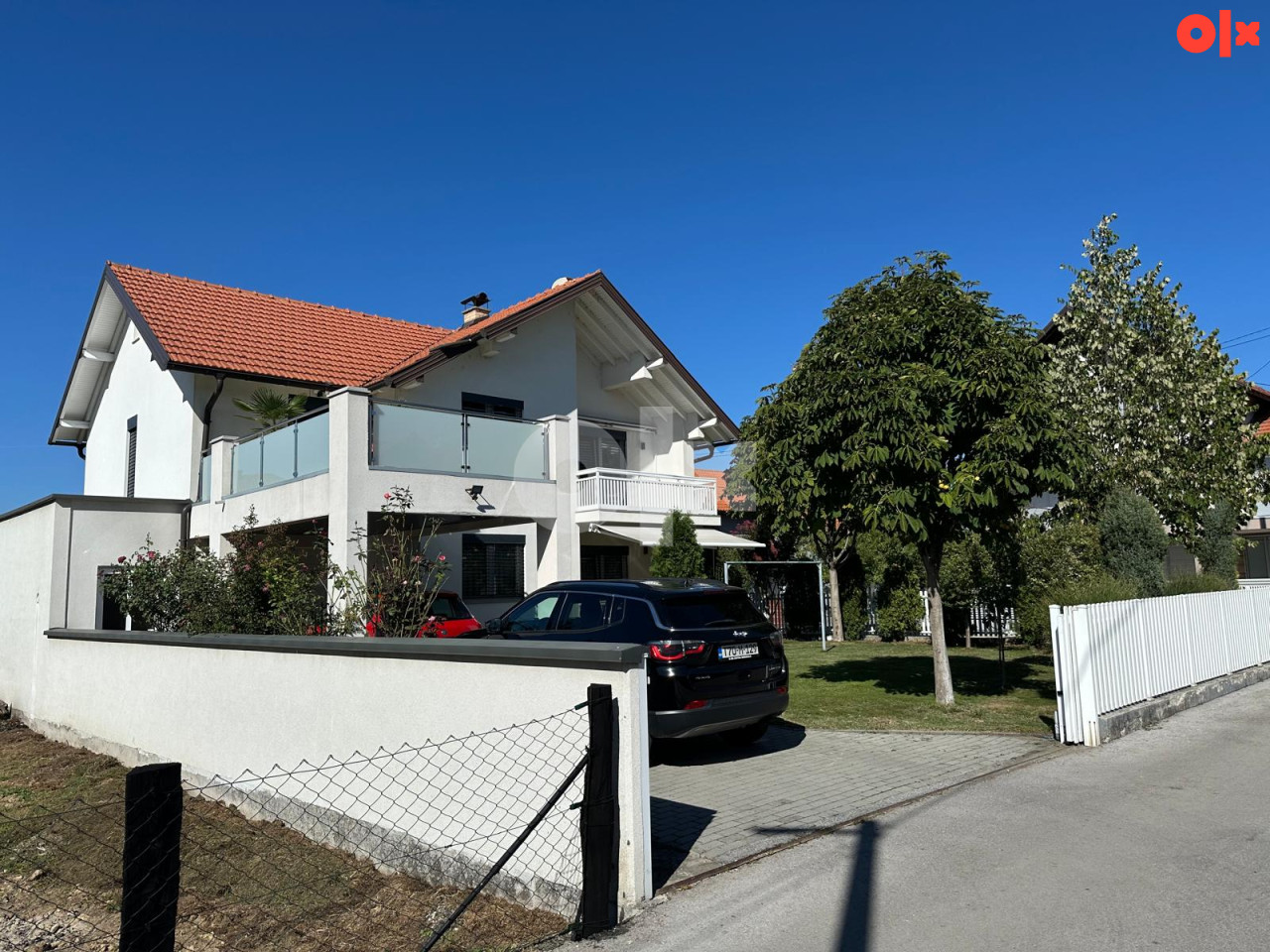 Moderna porodična kuća - odmah useljiva