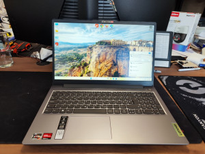 Laptop Lenovo IdeaPad Slim 3 Ryzen 7 5825U/16GB/1TB/WIN 11