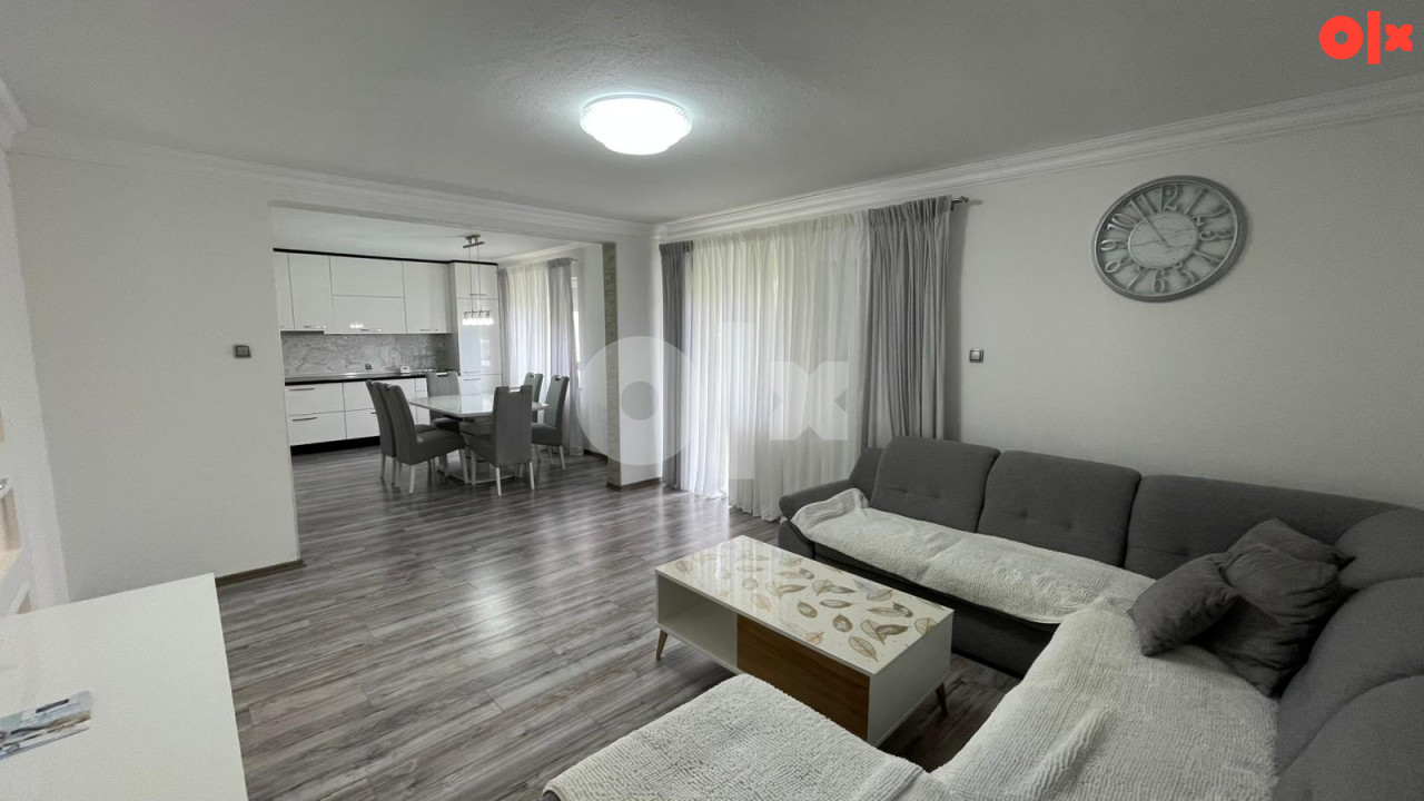Trosoban stan 100 m2 - Lauš