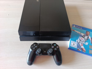 Playstation 4 PS4 500GB originalni kontroler FIFA 19
