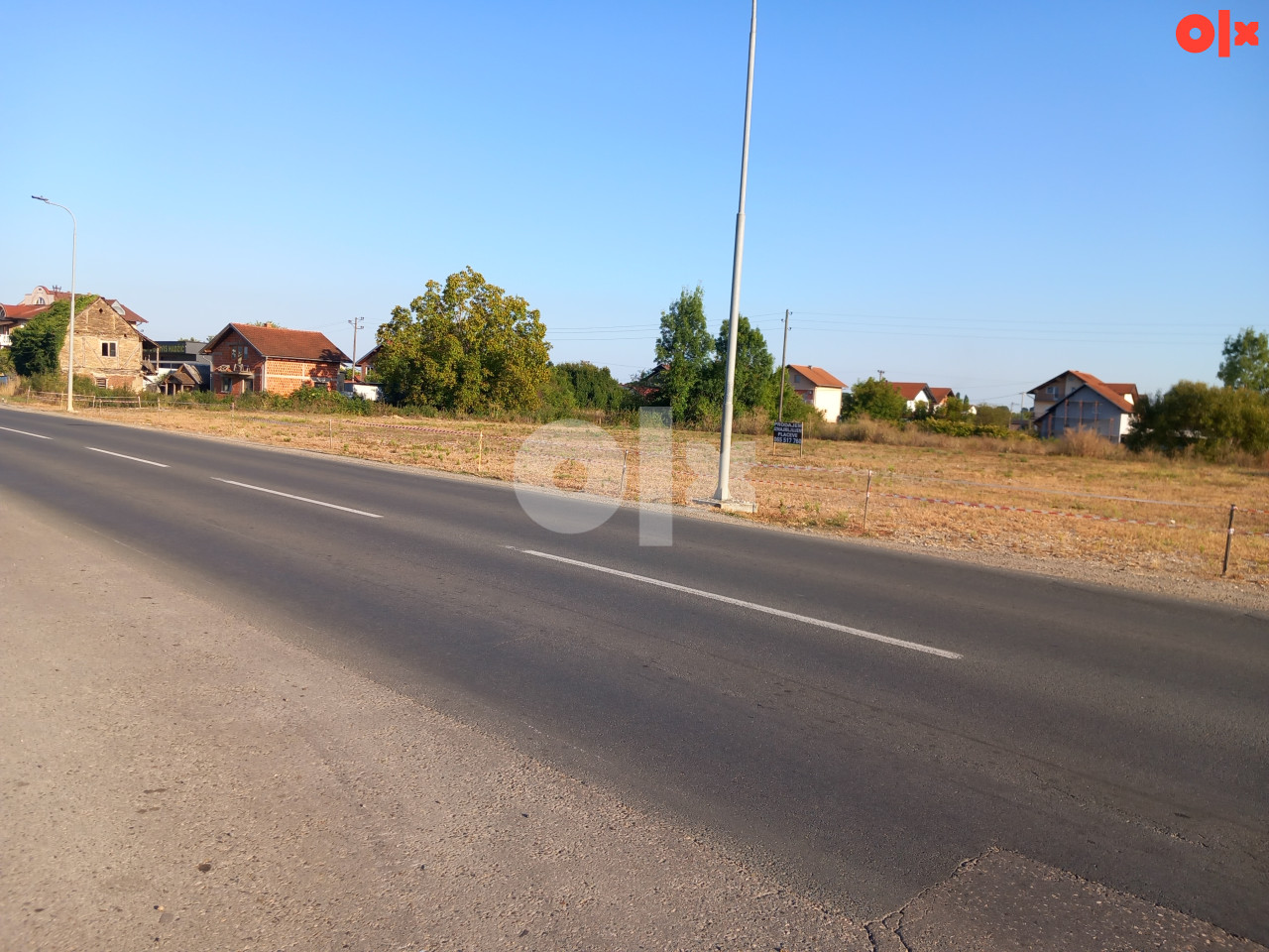 PRODAJU SE ILI IZNAJMLJUJU GRADJEVINSKI PLACEVI U GRADISCI