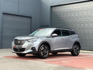 Peugeot 2008 Allure 1.5 BlueHDI 130ks EAT8 Kamera Virtual 2021