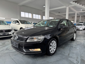 Volkswagen Passat 1.6 TDI 2011 Godina !