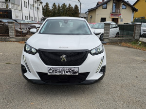 Peugeot 2008  1.2.cm  74.kw