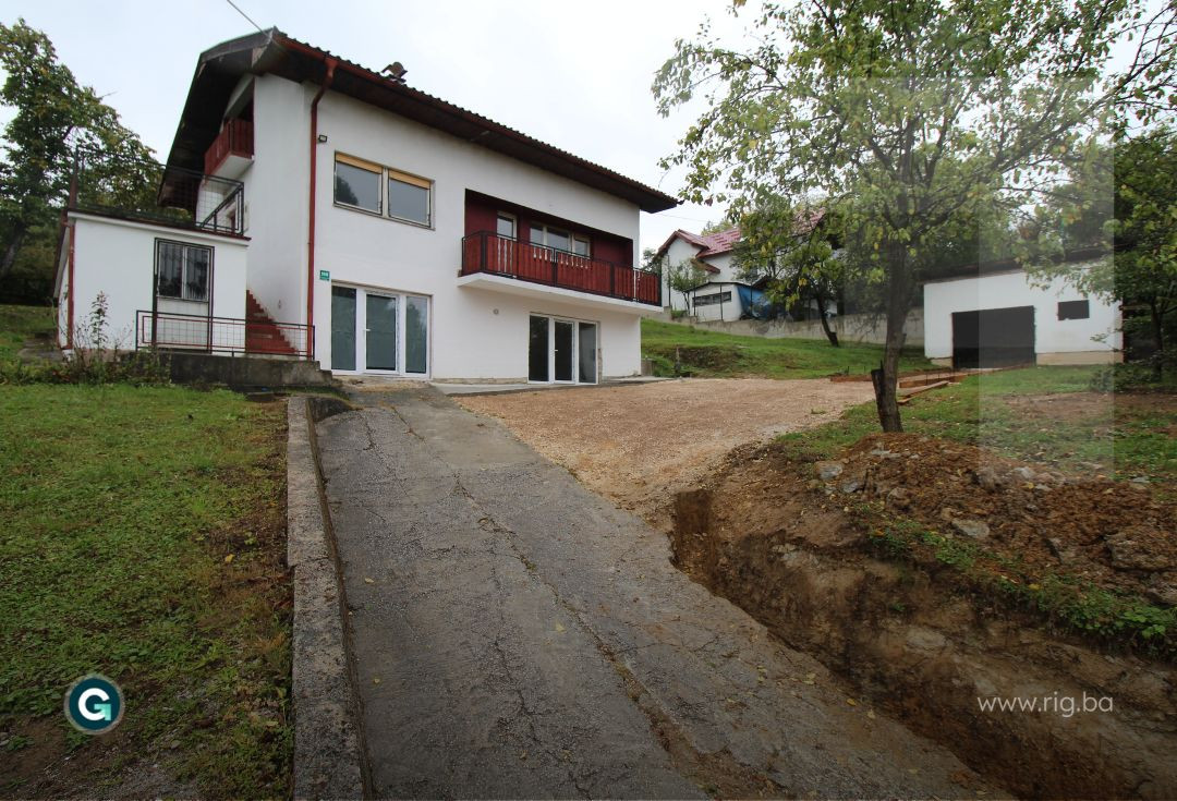 KUĆA SA ZEMLJIŠTEM/Bojnik/PRODAJA 3