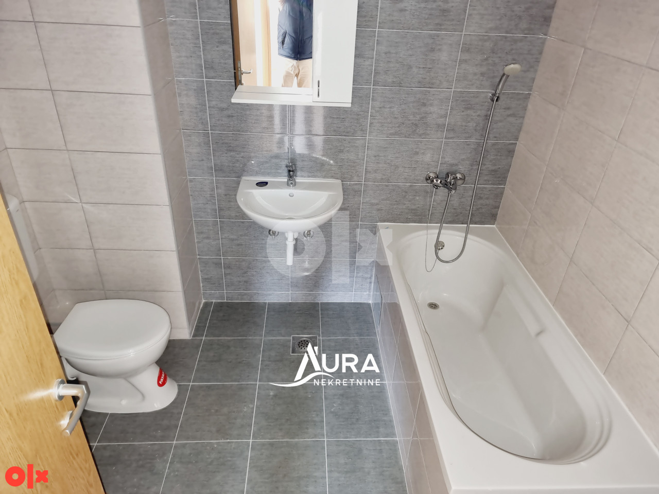 AURA/ Nov trosoban stan / Istočno Sarajevo 11