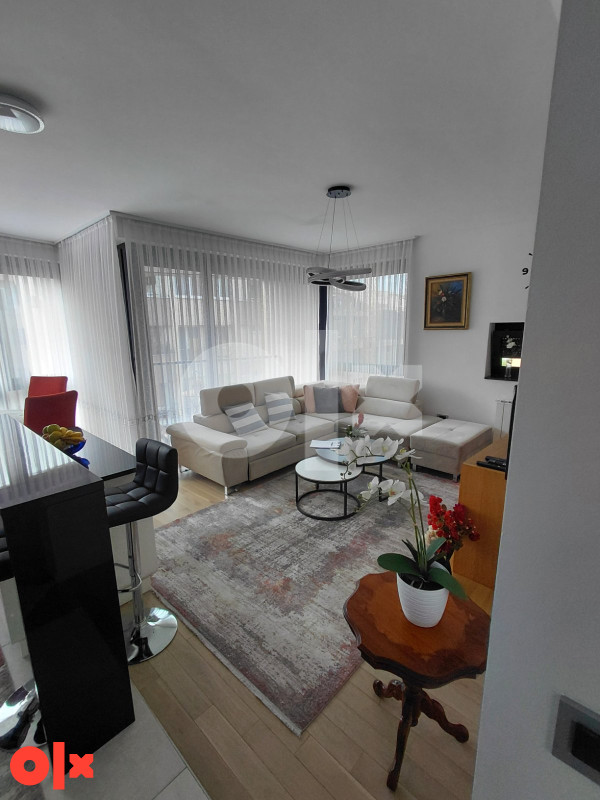Stan Tuzla 70m2 + garaža 4