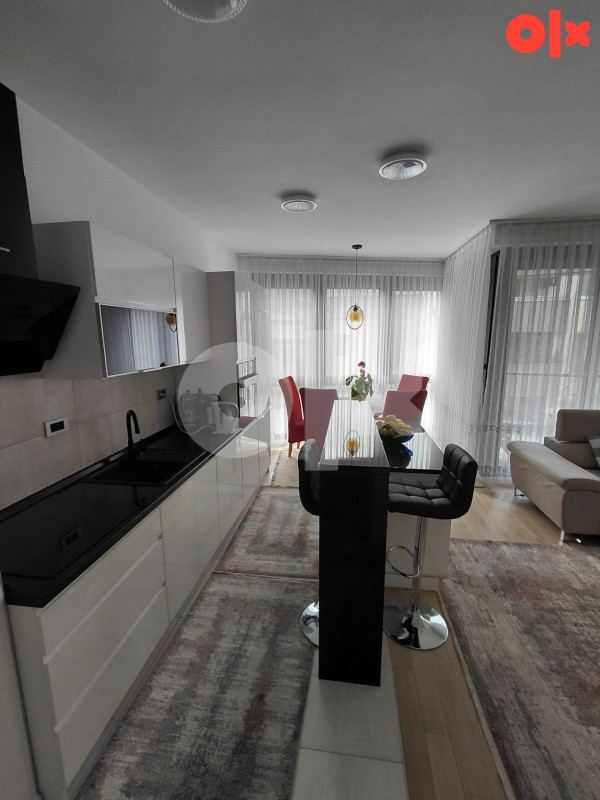 Stan Tuzla 70m2 + garaža 10