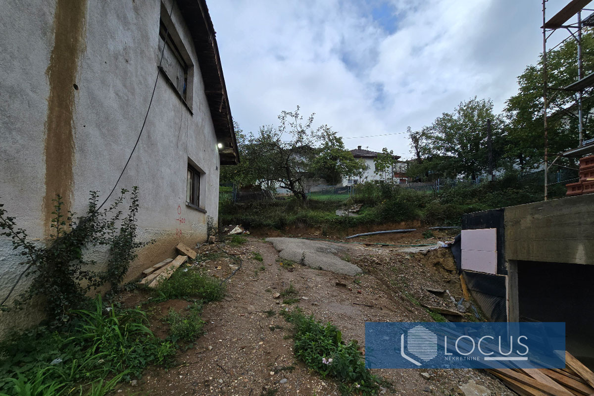 LOCUS: Parcela za gradnju zgrade u centru  nas. Ilijaš 12
