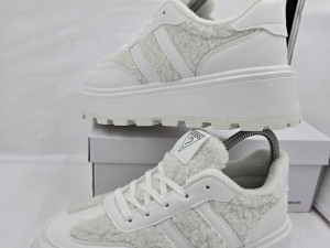 ZENSKE ZJMSKE PATIKE