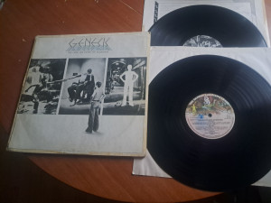 Genesis The lamb lies .. lp