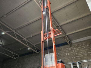 Paletar viljuškar električni