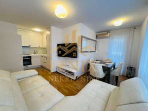 NAJAM stan i garažno mjesto CENTAR Banja Luka 35m2