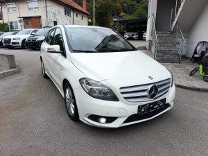 Mercedes-Benz B 180 CDI 80kw 2012god Automatic