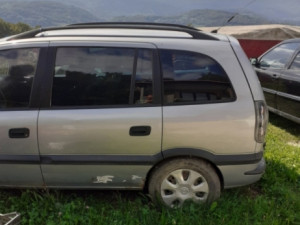OPEL ZAFIRA FELUGE I GUME...15 ZIMSK M/S
