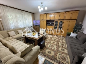 Stan u strogom centru grada, Kineski zid - Zenica