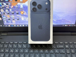 IPHONE 17 PRO MAX 256GB BLUE EU VERZIJA NOVO VAKUM GARANCIJA 1GOD