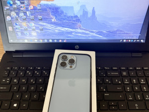 IPHONE 13 PRO 256GB SIERRA BLUE KAO NOV 77% BAT