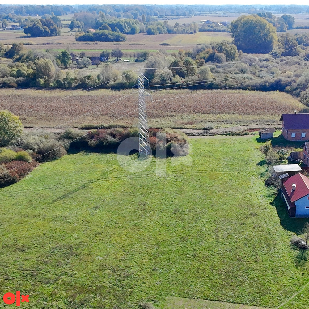 Placevi cca 450m2 Gradiška 2