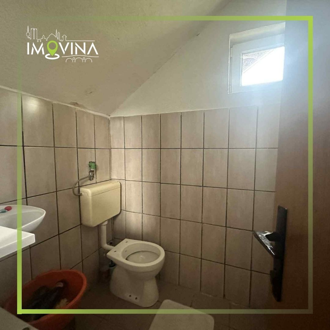 100910 Kuća sa halom 400m2, Rakovica 9