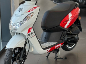 Peugeot Kisbee 50 CC Skuter