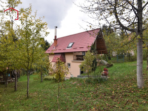 Vikendica na parceli od 765m2 / Gornje Vlakovo, Ilidža