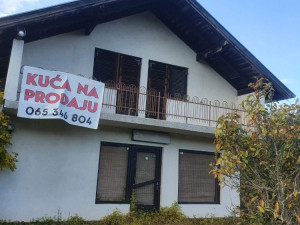 Kuća sa okućnicom