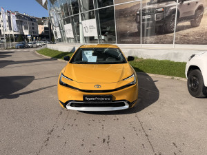 Toyota Prius PHEV PLUG-IN 75 KM NA STRUJU KAD SE NAPUNI