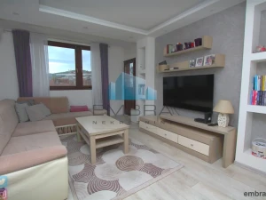 EMBRA prodaje: Trosoban stan, Grbavica, Kovačići