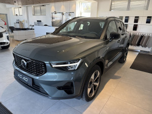 Volvo XC40 B3(P) A Plus Dark