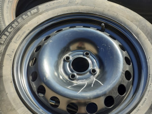 GUMA I FELUGA 15...RENAULT VOZILA ORGINALNA