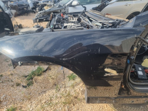 Lijevi Blatobran E90 E91 faccelift(ostali dijelovi)