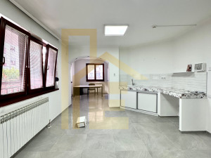 Iznajmljujemo poslovni prostor, naselje Krajina