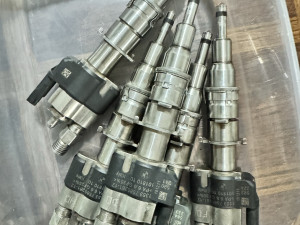 Injektori/dizne BMW 3.0 i