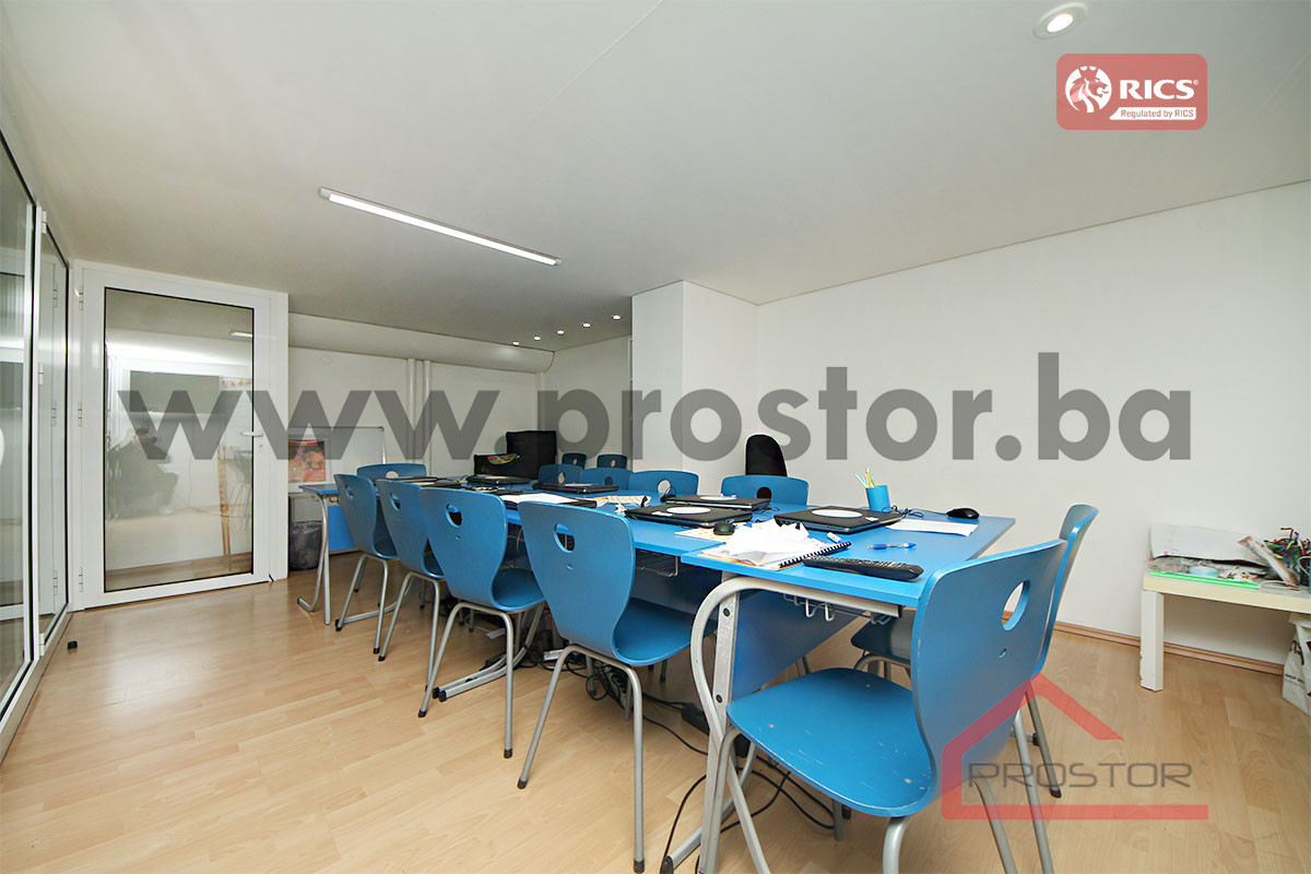 PROSTOR prodaje: Poslovni prostor, 68,80m2, Hrasno