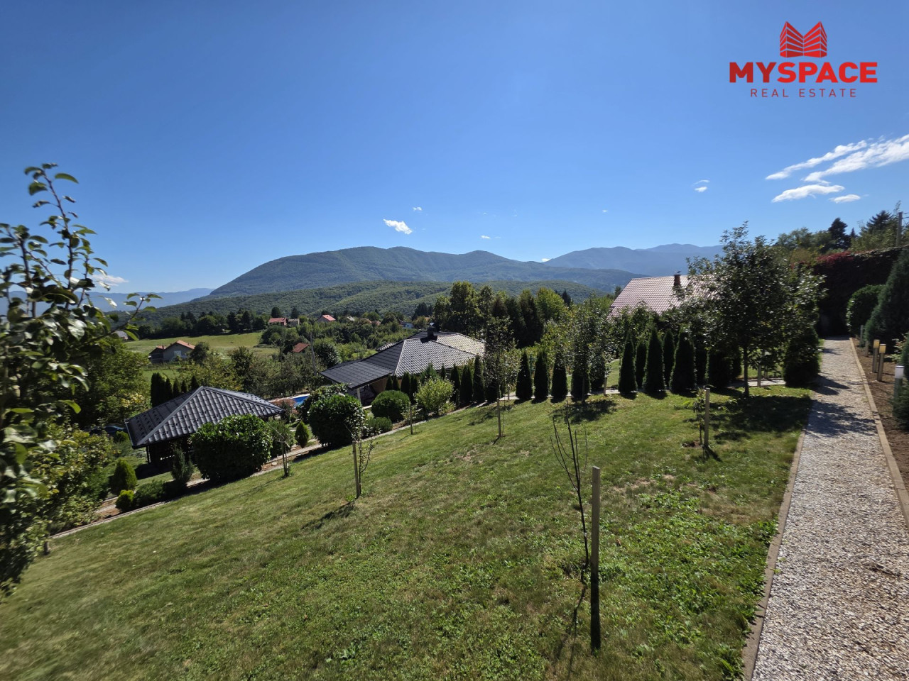 MY SPACE/ Kuca sa bazenom/ Misevici/ 239m2 24