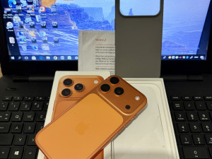 IPHONE 17 PRO 256GB ORANGE NOV AKTIVIRAN 10.10.2025 11 CIKLUSA