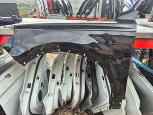Lijevi/Ljevi blatobran Audi Q7