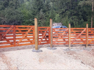 Zemljište Pale 2450m2, sa započetim objektom, sa svim papirima