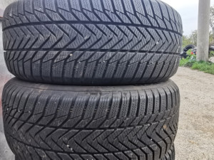 Zimske gume 215 55 16