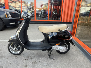 Piaggio Vespa LX2 50