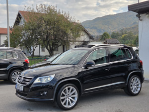 VW TIGUAN 2.0 TDI 125 kW 4MOTION DSG-F1 R-line OPREMA