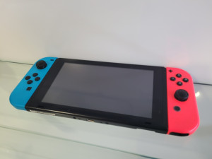 Nintendo Switch Konzola