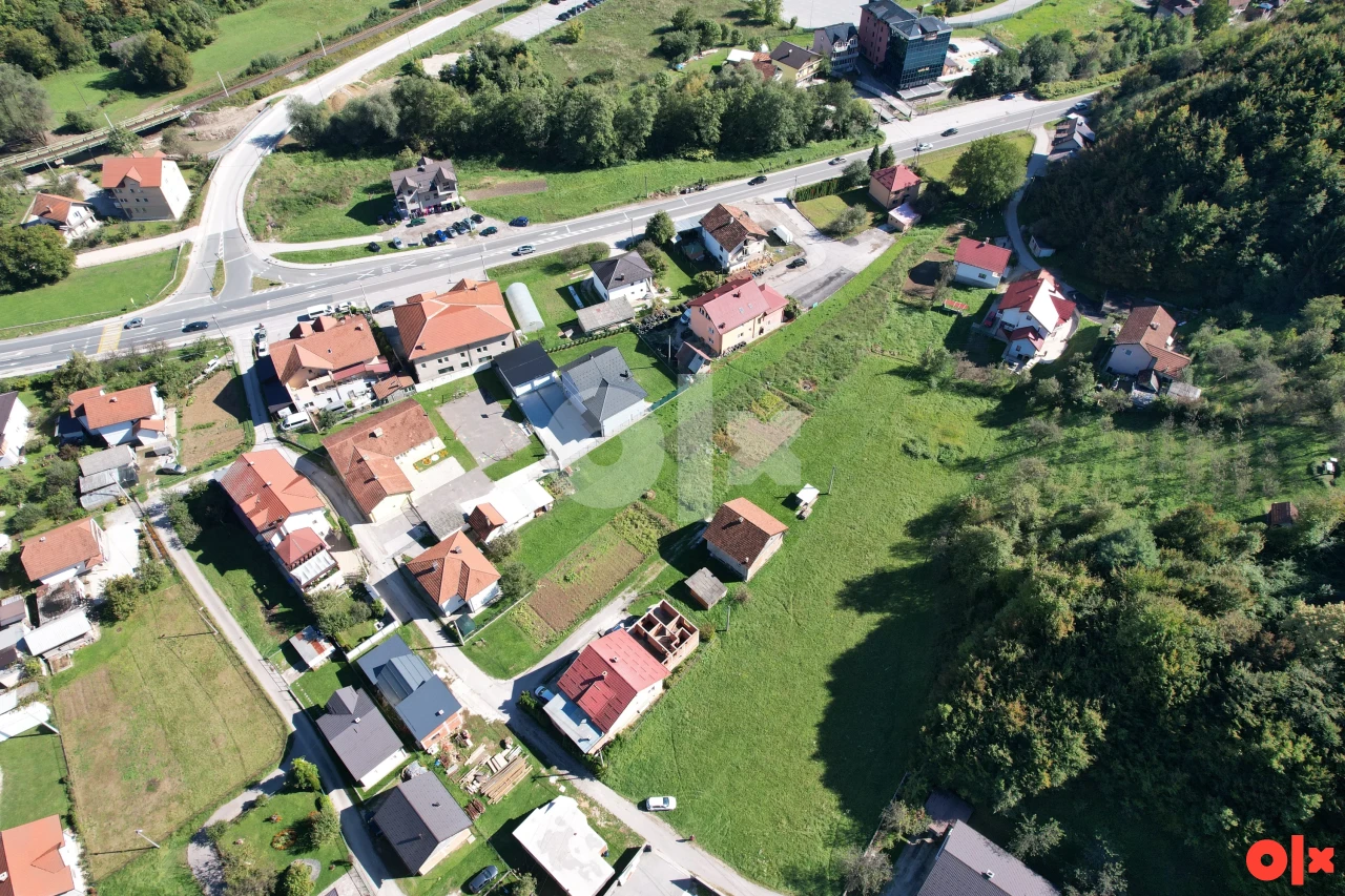 Zemljište naselje Binježevo uz M-17 površine 4972m2 3