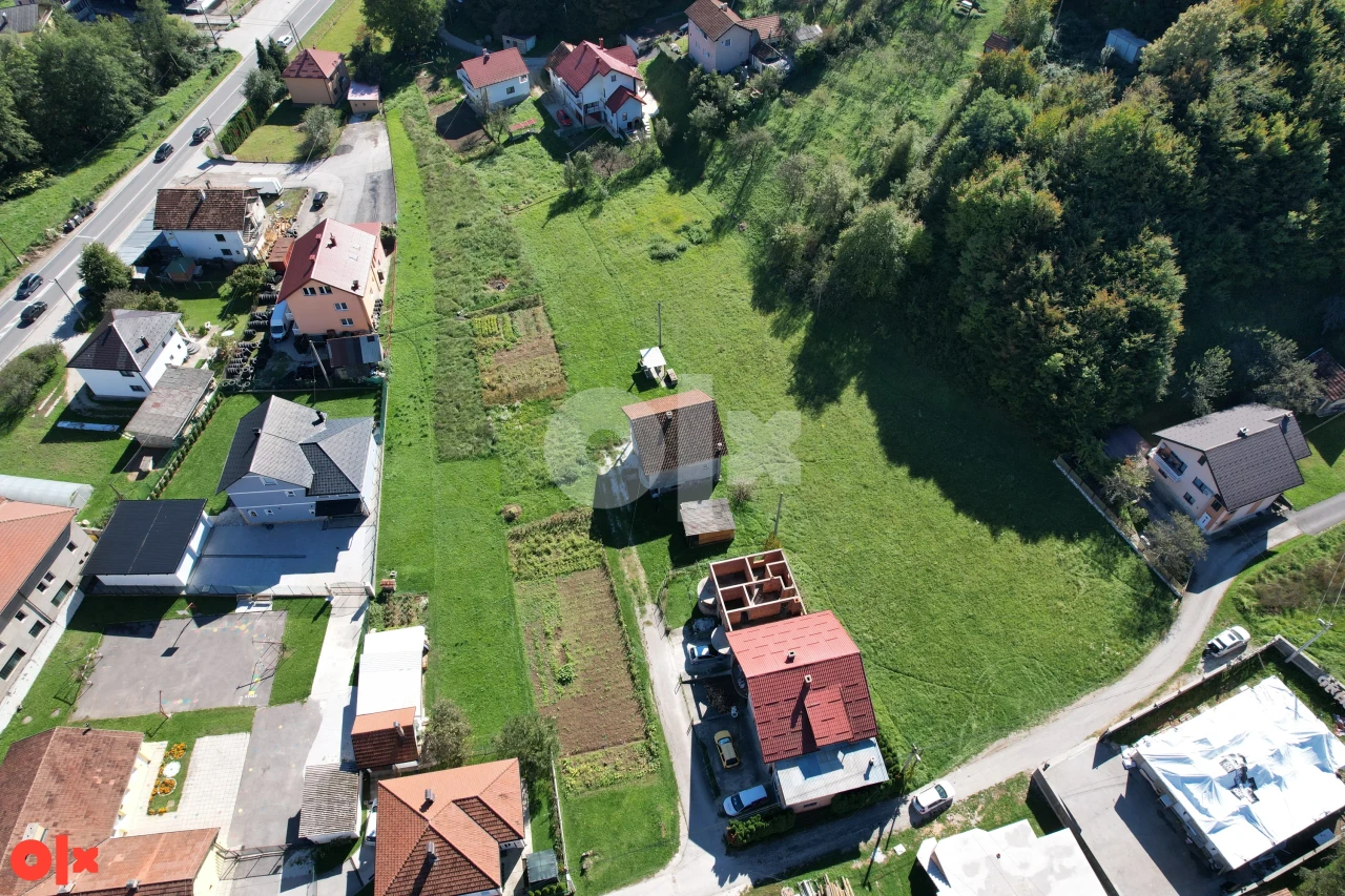 Zemljište naselje Binježevo uz M-17 površine 4972m2 14
