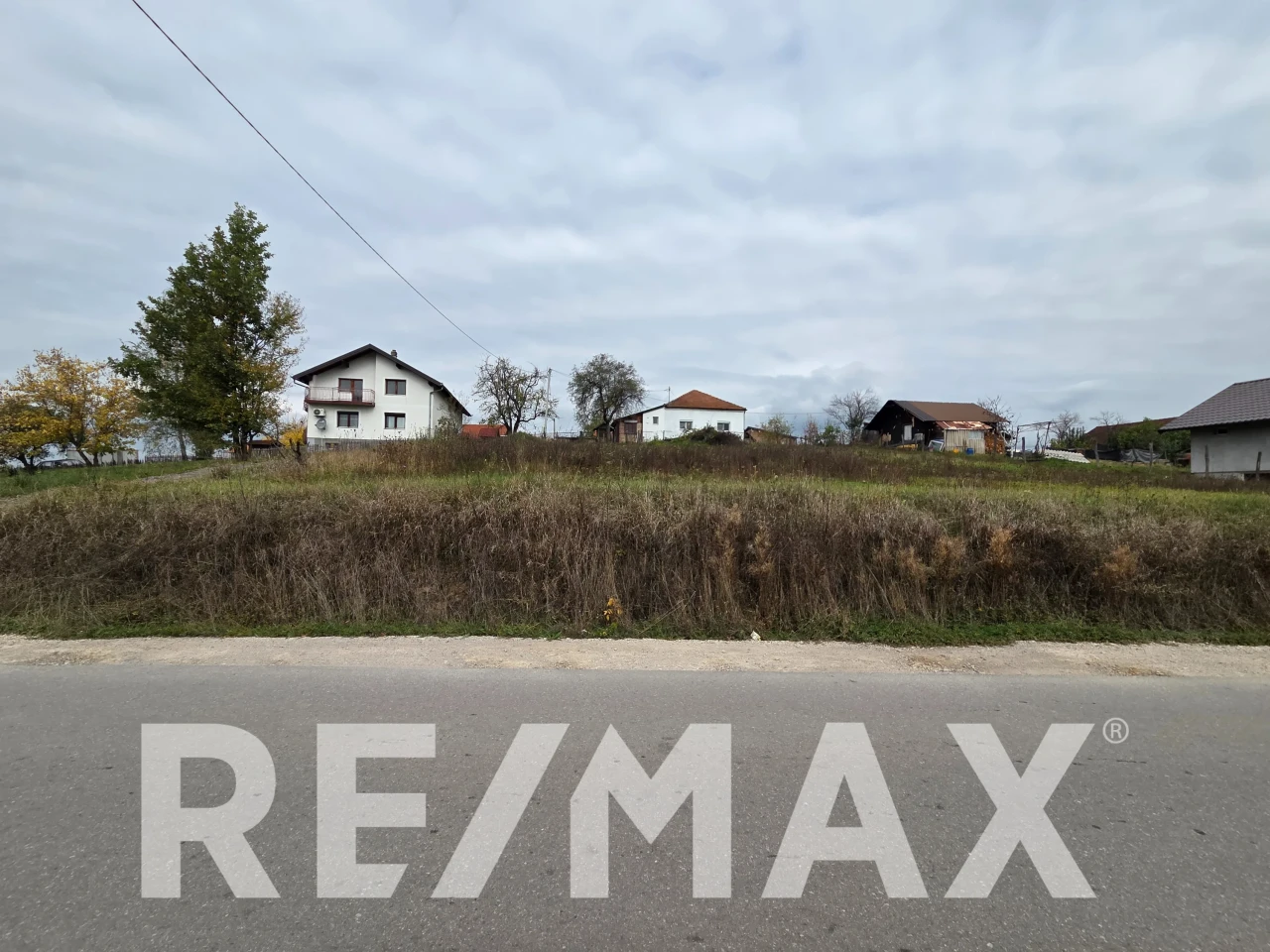 Građevinski plac sa urađenim UT uslovima, 614m2, Kuljani 6